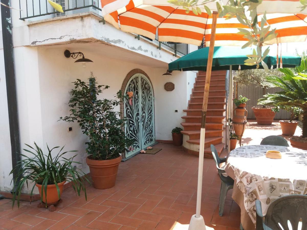 Raffinato Bilocale A Lido Di Camaiore Vicino Al Mare Exterior photo