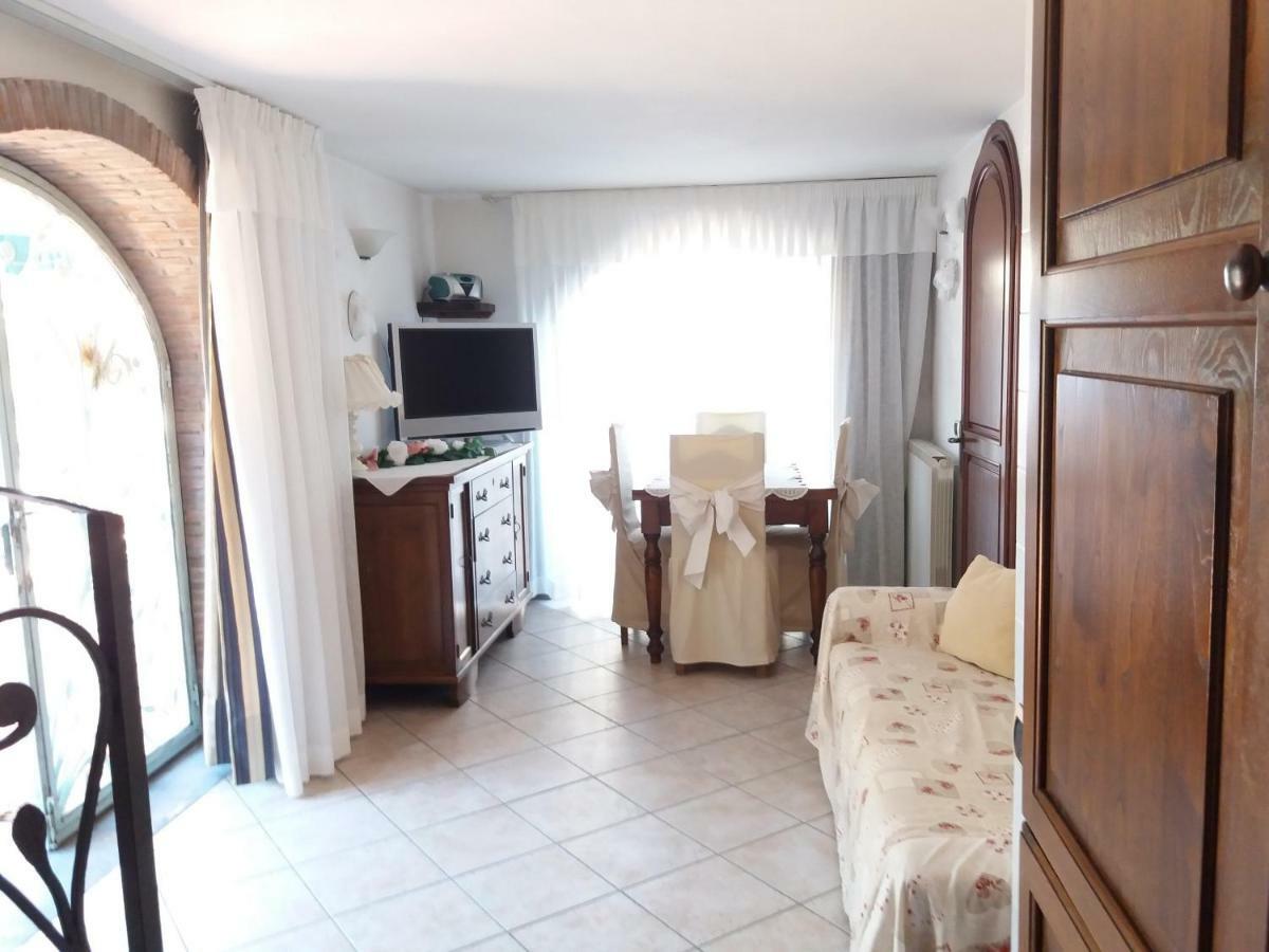Raffinato Bilocale A Lido Di Camaiore Vicino Al Mare Exterior photo
